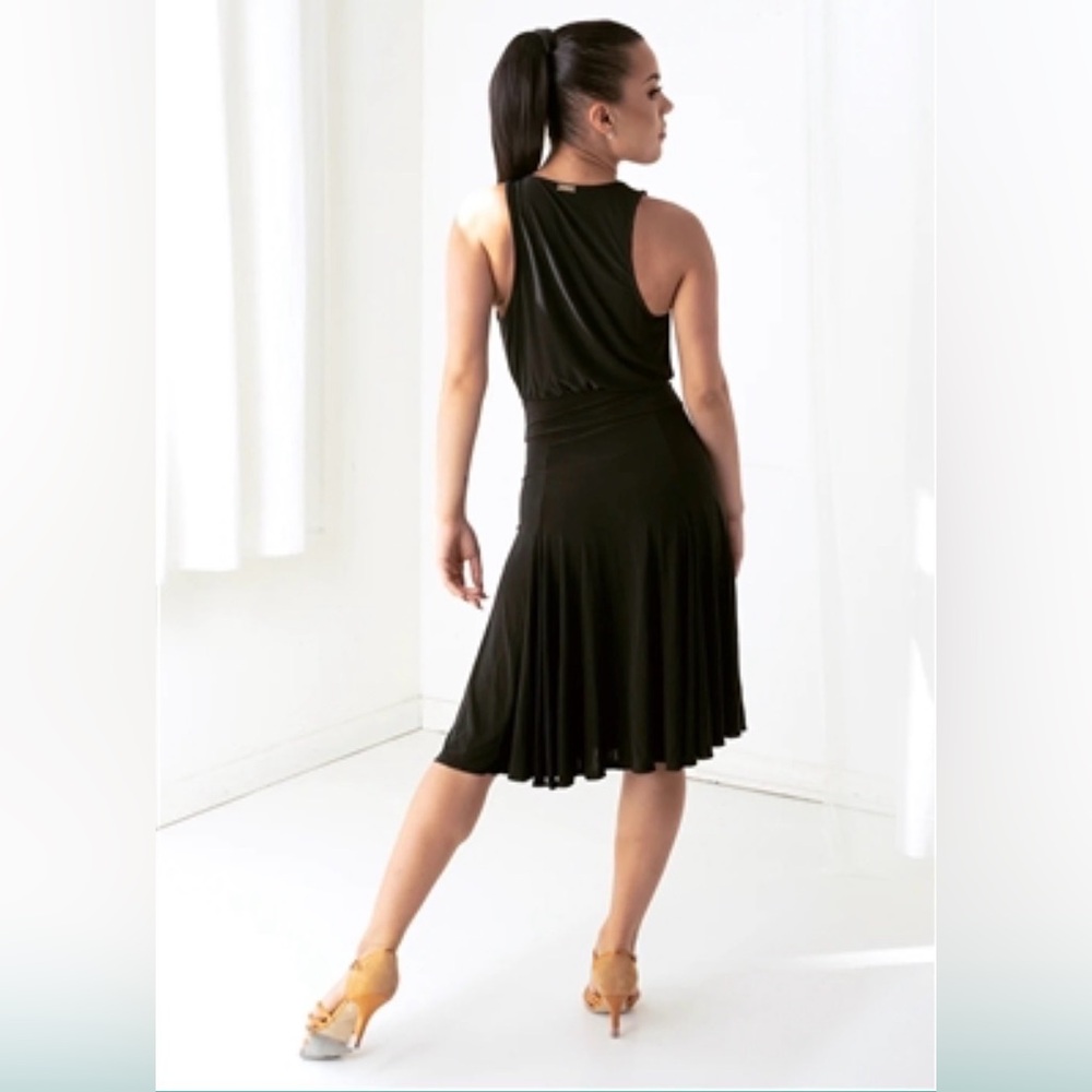 Miari Zoe Tan Dress - Picture 4 of 9